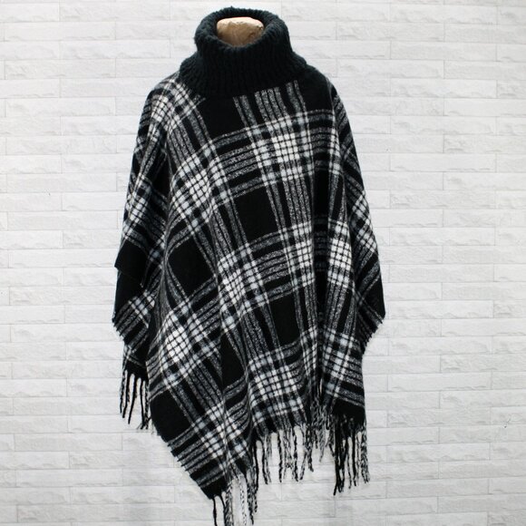JESSICA SIMPSON Poncho Turtleneck Woven Knit Fringe Plaid Stripe Black White - Picture 1 of 11